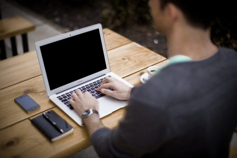 Comment les chatbots transforment les interactions en ligne &nbsp;?